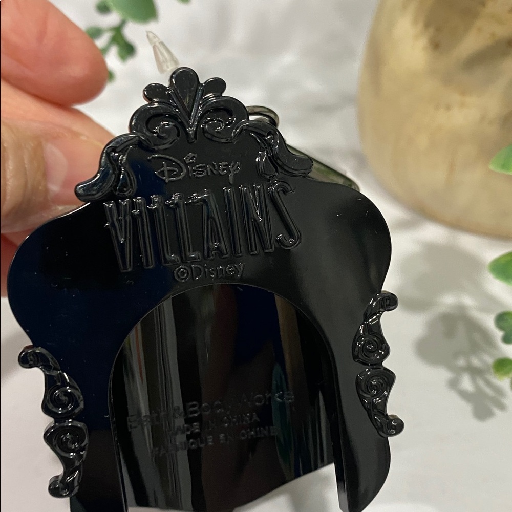 Disney Villains Bath & Body Works “Evil Queen” Mirror PocketBac Holder - Picture 4 of 7